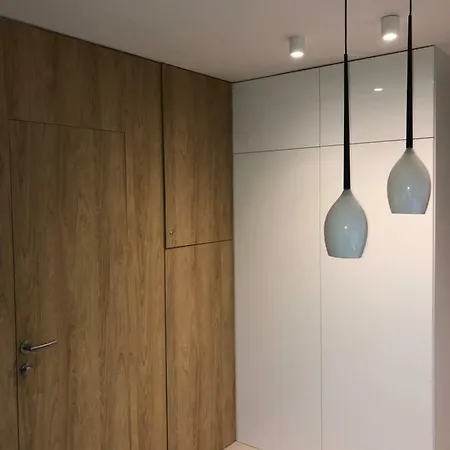 Ah Corner House Appartement *