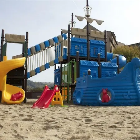 Ah Corner House Appartement *