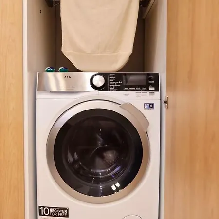 Ah Corner House Apartment *