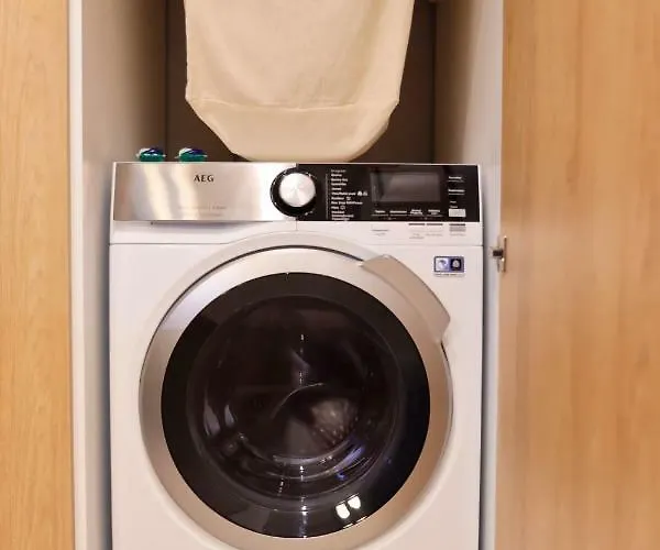 Ah Corner House Appartement *